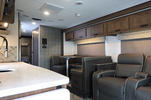 Camping-car de luxe d'occasion CHEAP USED Forest River FORESTER 3011DS, Euro 5, capacité 4-6 passagers, four à micro-ondes, camping, blanc - Product Image 4