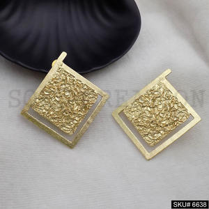 ต่างหูชุบทองทำด้วยมืออันยิ่งใหญ่ที่ไม่ซ้ำกันทำด้วยมือขนาดใหญ่ SKU6638การออกแบบค้อนทุบสไตล์อินเทรนด์การตั้งค่าฝาทองเหลืองสัญลักษณ์คริสเตียน - Product Image 1