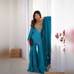 Salwar kameez en georgette de designer avec un haut et un pantalon plazzo ornés de broderies lourdes et un dupatta assorti pour les sorties décontractées, coupe moderne - Product Image 3