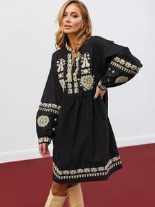 Robe brodée blanche traditionnelle ukrainienne Vishivanka pour femme - Product Image 3