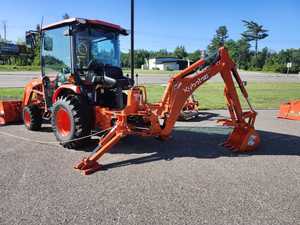 Potente calidad Kubota LX2620 Tractor usado con cabina retroexcavadora de cubo cargador con calor y aire acondicionado a precio barato - Product Image 2
