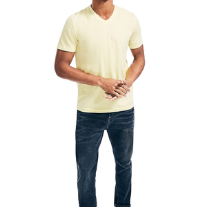 T-shirt décontracté à col en V pour hommes Tissu tricoté à séchage rapide avec logo personnalisable Conception à imprimé solide Style ajusté à manches courtes - Product Image 1