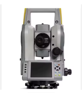 OFFRE SPÉCIALE : Station totale Trimble C5 2'' à mise au point automatique, identique à la station totale XF, avec accessoires complets et sac de transport. - Product Image 3