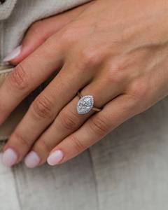 12x6mm Marquise Cut Moissanite Halo Bague de fiançailles | Élégant argent ou or Solitaire avec accents pavés | OEM de bijoux de mariée - Product Image 1