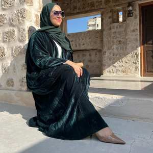 Abaya Dubaï en velours fait main, broderie complexe, finition soie, anti-froissement, manches longues, tenue de soirée élégante, spéciale femme - Product Image 2