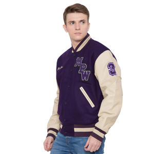 Blousons universitaires d'hiver pour hommes fabriqués en usine, avec patchs brodés personnalisables sur le devant, 100 % polyester, style urbain - Product Image 3