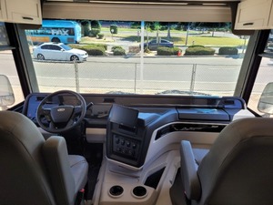Autocaravana E-N-T-E-G-R-A VISION XL 31UL Modelo 2026 Lista para la Venta - Product Image 3