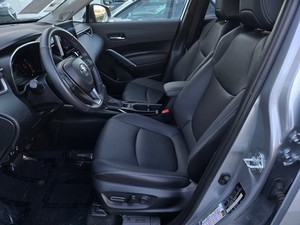 IMPRESIONANTE TOYOTA COROLLA CROSS XLE 2023 DE 4 CILINDROS CON TRANSMISIÓN AUTOMÁTICA - Product Image 2