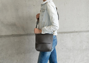 Bolso bandolera informal de cuero marrón Vintage de lujo de diseñador de moda, bolso de mensajero, viaje de oficina y negocios - Product Image 2