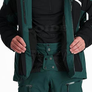 Chaquetas de Esquí de Diseño Único Hechas en Pakistán, Chaquetas de Esquí con Logotipo Personalizado Impreso para Venta en Línea - Product Image 3