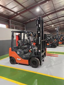 Montacargas Diésel Usado de 2 Toneladas, Tracción en las Cuatro Ruedas, para Terreno Accidentado, con Mástil de 2/3 Etapas en Venta - Product Image 6