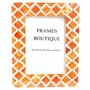 Cadre photo en nacre complexe de taille personnalisable Accent mural unique avec incrustation d'os en résine pour la décoration intérieure - Product Image 1