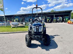 Envío Gratis, Tractor Compacto SOLIS 26 HST de 26 HP, 4x4, Motor Diésel de 3 Cilindros, Transmisión Hidrostática, Capacidad de Elevación de 775 kg, para Uso Agrícola y en Huertos - Product Image 5