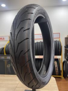 Pneu de scooter K305 Premium avec taille 16, 17 et 18 pouces, pneu tubeless pour les conducteurs urbains, excellente adhérence, longue autonomie, grande stabilité - Product Image 2