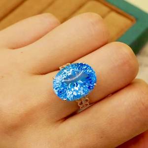 Anillo de oro de 14 quilates de moda para mujer Piedra de Topacio Azul suizo Compromiso Regalo de aniversario Celebración de piedra natal de noviembre - Product Image 1