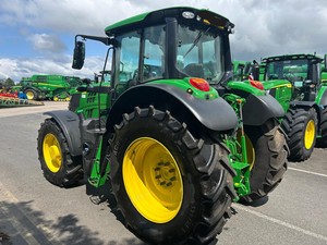 Tractor de Ruedas John Deere 6155M Usado 2023 de 80HP con Rodamientos de Motor en Venta - Product Image 4