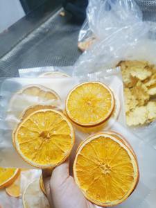 Rondes d'orange séchées croustillantes Agrumes naturels du Vietnam utilisés pour les cocktails, les gâteaux et la décoration d'emballage - Product Image 3