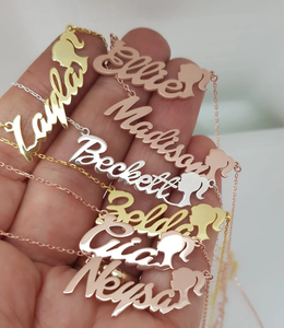 Collana con Ciondolo Personalizzato in Acciaio Inox Placcato Oro con Nome, Gioiello Unisex alla Moda con Catena a Maglie, Regalo all'Ingrosso - Product Image 4