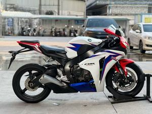 Motocicleta <span class=keywords><strong>Honda</strong></span> CB1000 Hornet SP <span class=keywords><strong>1000cc</strong></span> EFI Hyper Naked ORIGINAL Marketing 2026 para Adultos, Alto Rendimiento, Deportiva Avanzada - Product Image 2