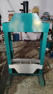 Presse hydraulique à cadre en H à commande manuelle, capacité de 20 tonnes, 220V/420V, garantie 1 an - Product Image 2