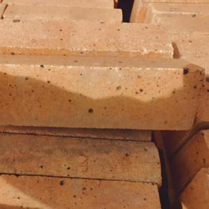 Ladrillo de fuego de <span class=keywords><strong>arcilla</strong></span> resistente a altas temperaturas Ladrillos de <span class=keywords><strong>arcilla</strong></span> de fuego resistentes al calor <span class=keywords><strong>para</strong></span> <span class=keywords><strong>horno</strong></span> - Product Image 2