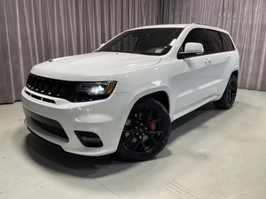 Chevrolet Corvette SRT 2024 Usado en Excelentes Condiciones, 475 hp, Motor Hemi V8, Tracción en las Cuatro Ruedas, Certificado, Garantía, Kilometraje Restante, Tapicería de Cuero - Product Image 4