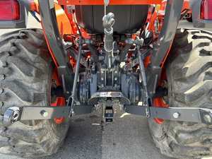 Tractor Kubota L3901HST 2021: Tractor utilitario compacto con transmisión hidrostática, confiabilidad y versatilidad - Product Image 4