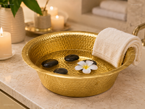 Tazón de Pedicura de Oro Hecho a Mano con Textura Martillada, Forma Redonda, para Uso en Spa - Product Image 5