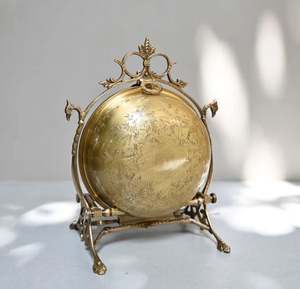 Fabriqué entièrement en laiton pur, ce bol à collation avec couvercle est facile à entretenir - Product Image 4