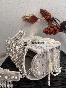 กระเป๋าคลัทช์ไข่มุกทำมือประดับดอกไม้ลูกปัด สายถอดได้ กันน้ำ สำหรับเจ้าสาว ผู้หญิง งานเลี้ยงสุดหรู และของขวัญ โดย Tradebyd - Product Image 4