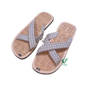 Zapatillas tejidas artesanales Sandalias de algas marinas naturales de Vietnam para invitados de spa Servicios de hotel y vida ecológica en el hogar - Product Image 2