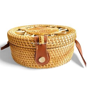 Sac à main en rotin tissé à la main en fibres naturelles avec fermeture à cordon, léger et facile à transporter, en provenance du Vietnam - Product Image 3