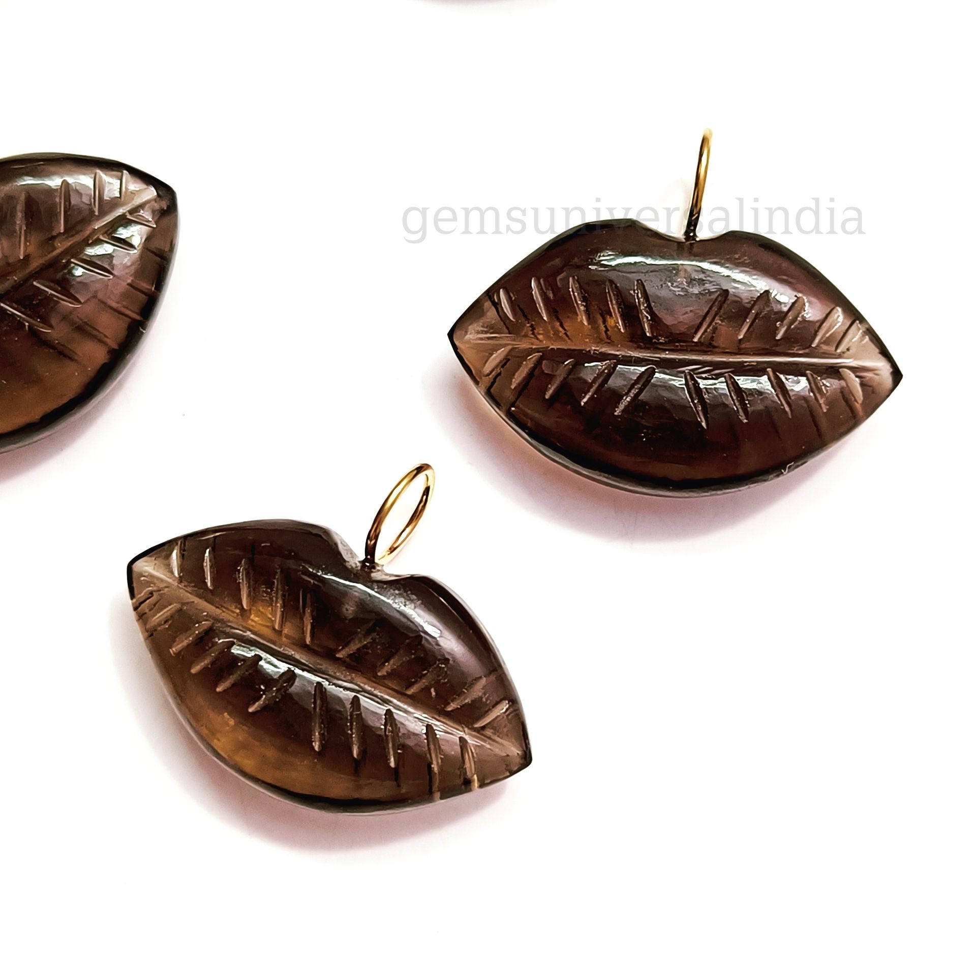 สีน้ำตาล