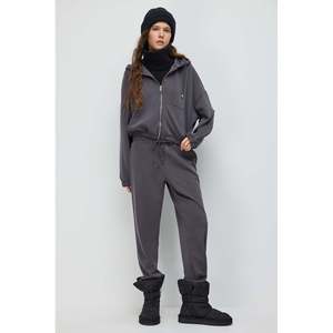 Pantalones Deportivos de Cintura Ajustable y Tacto Suave - Product Image 1