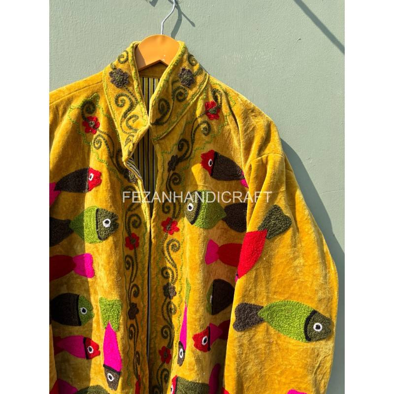 สีเหลือง