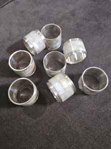 Rond de serviette en bois et vadrouille de bonne qualité dernière conception porte-serviettes de forme ronde de luxe pour la décoration de table de mariage et la fête - Product Image 4