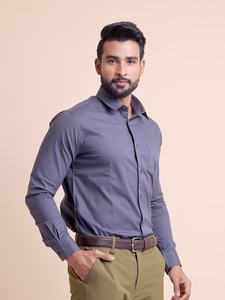 Camisa de manga larga de algodón sólido de calidad superior para hombres Combinación perfecta de comodidad y estilo para ocasiones casuales y formales - Product Image 4