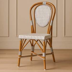 Diseño único de silla de ratán con construcción duradera para uso en interiores y exteriores - Product Image 3