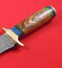 Couteau Bowie de chasse fait main en acier damas personnalisé avec manche en bois gaine en cuir couteaux de qualité bricolage support OEM du fabricant - Product Image 4