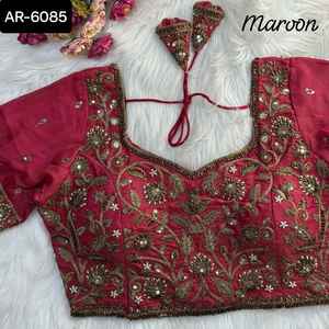 Las últimas colecciones de blusas listas para usar para mujeres para bodas y festivales usan blusa Lehenga Choli y blusa de diseñador Sari - Product Image 3