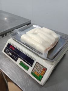 Yuca Dulce Congelada Premium de Alta Calidad, Yuca Natural Pelada, Yuca IQF, Fábrica de Vietnam, OEM, Marca Privada, Mejores Precios - Product Image 3