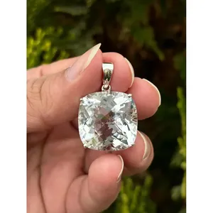 Pendentif en argent 925 avec quartz clair, plaqué or, motif étoile, style religieux, charme en quartz clair orné de cristaux de diamant - Product Image 1