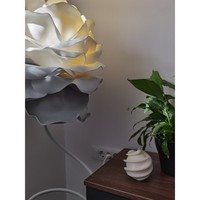 Lampadaire Rose élégant et unique blanc gris argent fleur Accent décor minimaliste lumières accrocheur décor