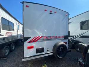 VENTE Caravane d'occasion 2021 F-o-r-e-s-t R-i-v-e-r RV Wildwood F-S-X 177BHX prête à être vendue - Product Image 6