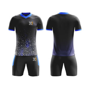 Al por mayor uniforme de fútbol con logotipo personalizado uniforme de fútbol de poliéster de alta calidad uniformes de fútbol de tendencia - Product Image 1