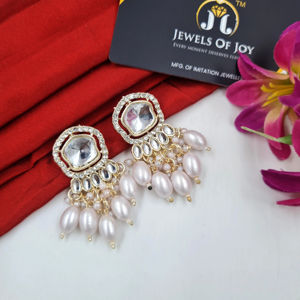 Premium Kundan pendiente aleación blanco 0.945 gramos par ligero tradicional joyería de moda al por mayor proveedor en línea - Product Image 1