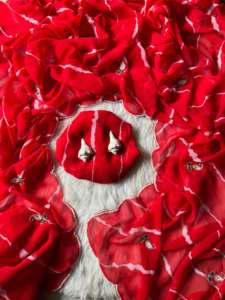 Georgette douce légère avec leheriya bandhej cool impression coupe travail manuel bordure parfaite pour toutes les occasions - Product Image 2