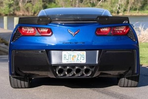 Chevrolet Corvette Stingray Coupé GripBuilt Performance Sculpted Speed Defined AeroPerfect d'occasion de 2017 à vendre - Product Image 5