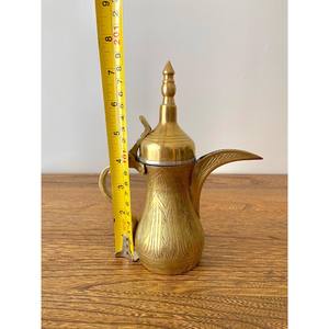 Vintage laiton Dallah cafetière, 7.5 "H, gravé à la main arabe cafetière, laiton à collectionner, Style arabe belle Dallah - Product Image 2