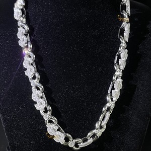 Elegante Collar de Cadena de Eslabón Cubano de Plata 925 con Diamantes de Laboratorio Estilo Iced Out Joyería Hip Hop para Hombres y Mujeres - Boda y Regalo - Product Image 1